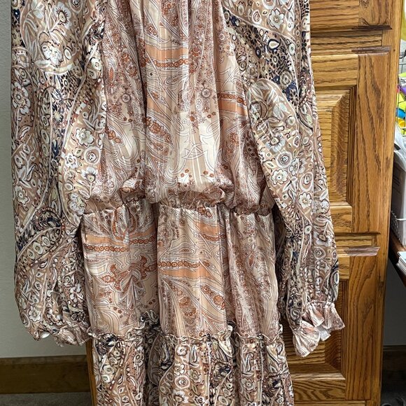 Gold Shiny Sheer Arms Miss Me Dress Size Large PHENOMENAL! - Picture 4 of 7